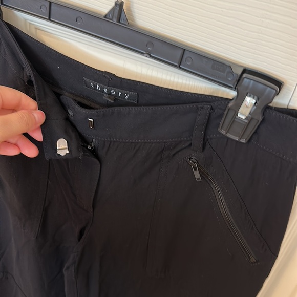THEORY Black Cropped Capri joggers size 4 - Picture 5 of 6